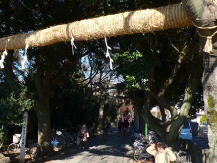 久伊豆神社入り口.jpg