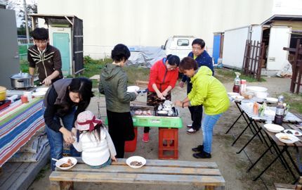 芋煮会準備.jpg